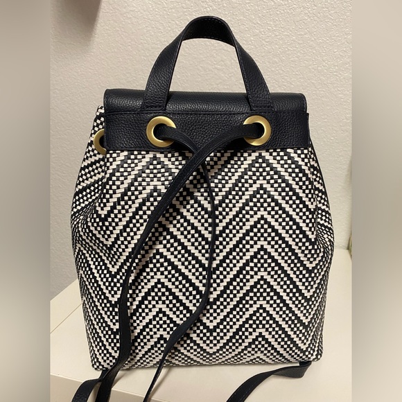 🌹SALE MICHAEL KORS Junie Chevron Leather Backpack - Picture 7 of 9
